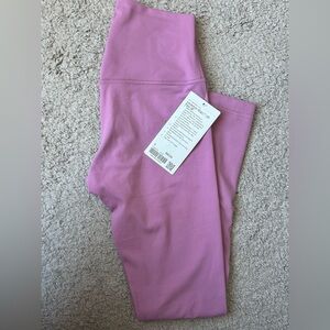 Lululemon Align High-Rise Pant 28"
Velvet Dust! EUC